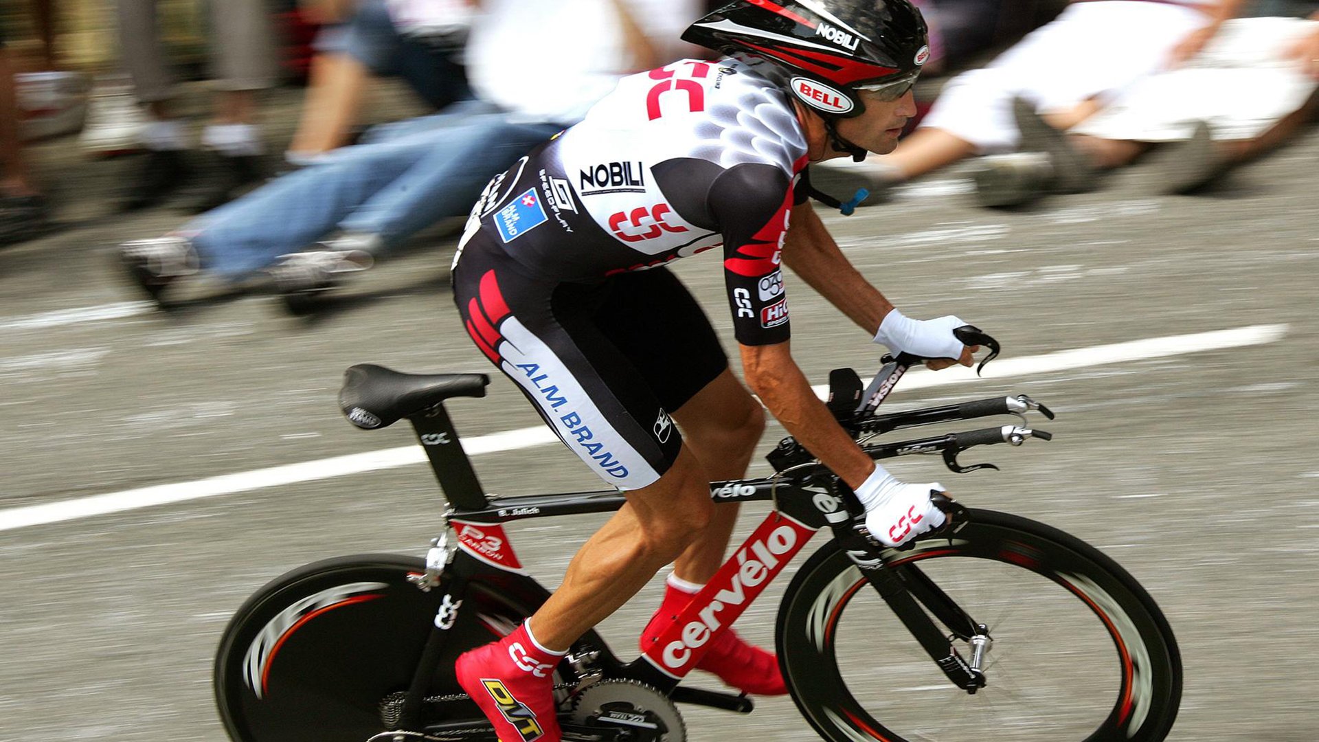 “英超明星纷纷发威，引领球队攻城略地”，英超各球队当家球星