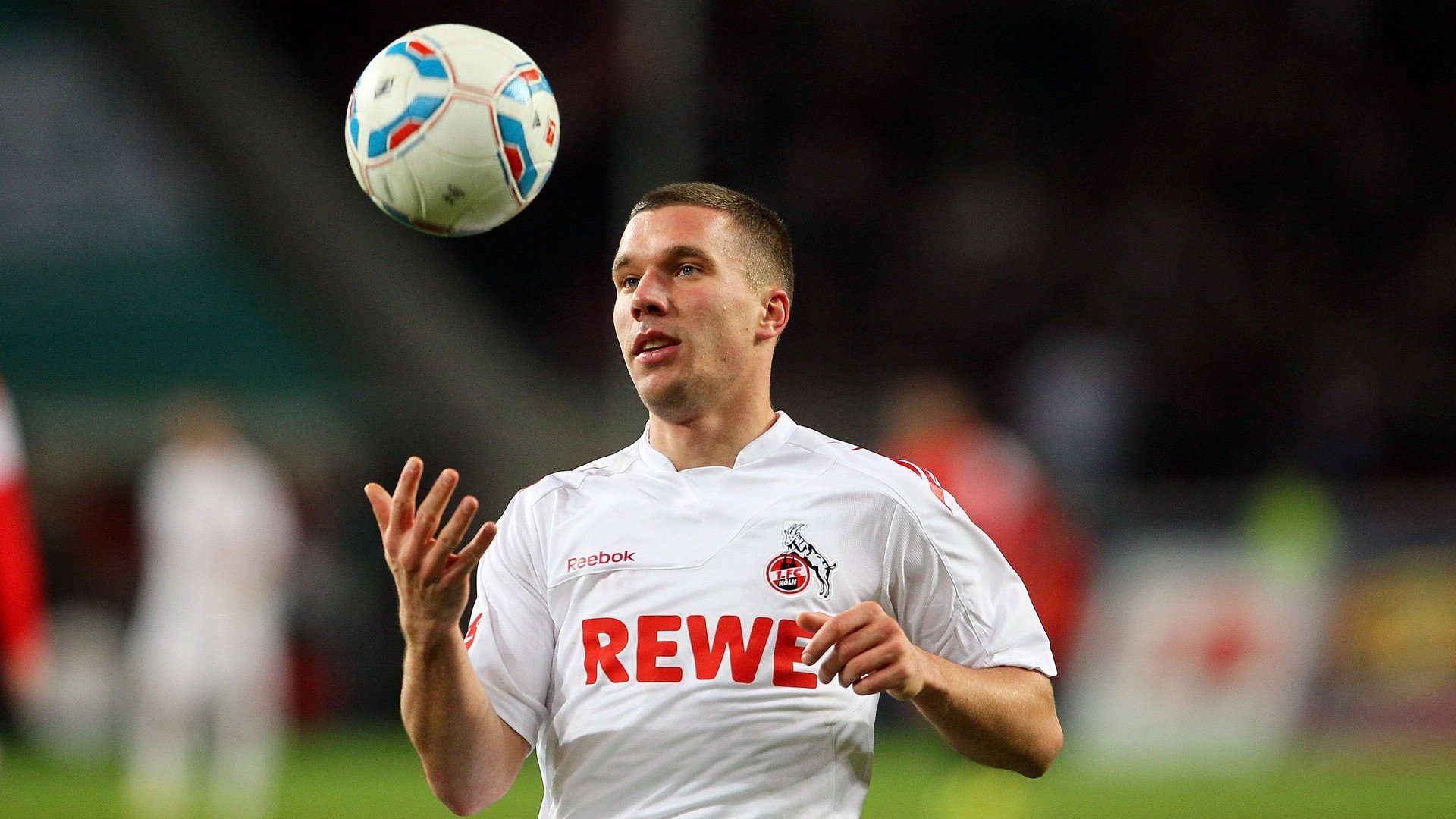 足球公益项目走进残障学校开展互动，足球公益活动策划方案